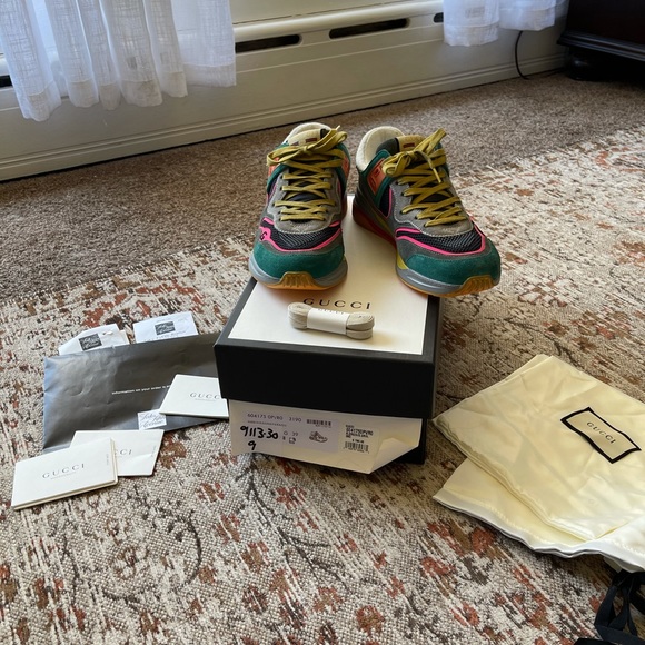 Women’s Gucci sneakers - Picture 5 of 5